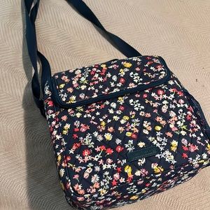 Vera bradley scattered wildflowers lunch box